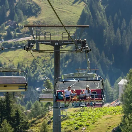 Schneerose Aparthotel 3*