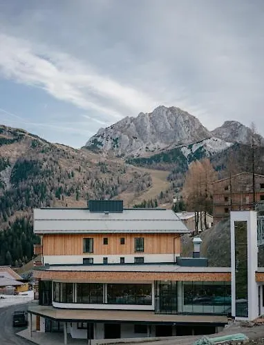 Aparthotel Schneerose 3*